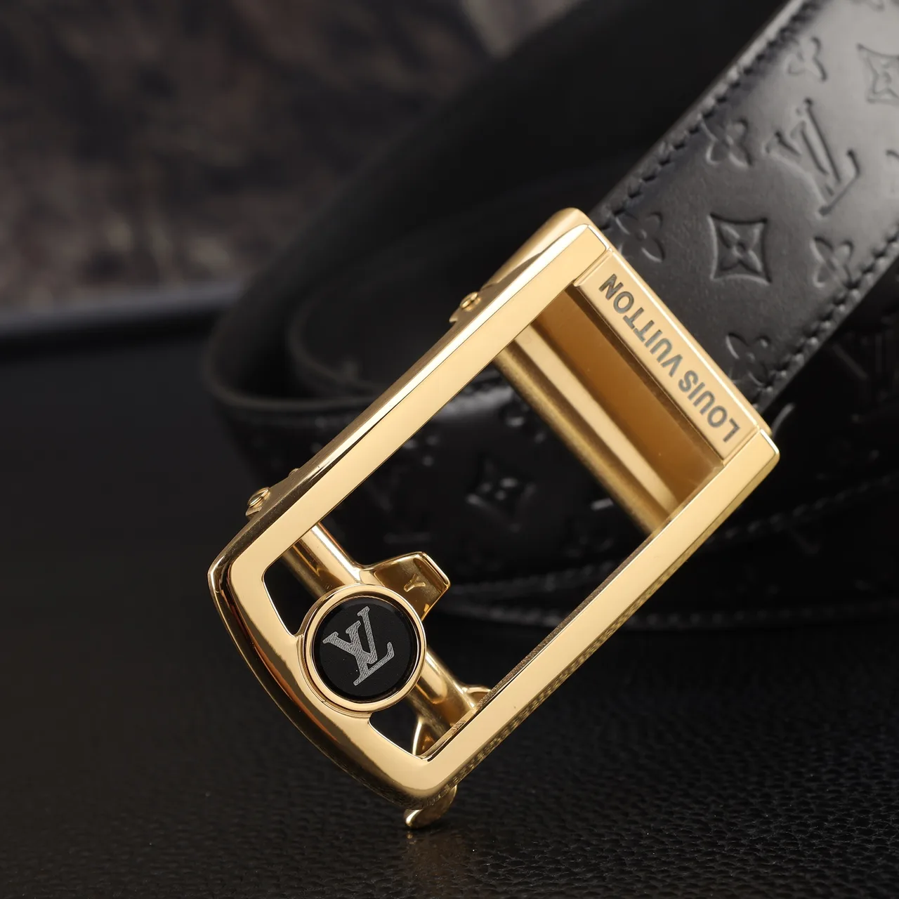 Louis Vuitton Automatic Belt in Black · view 7