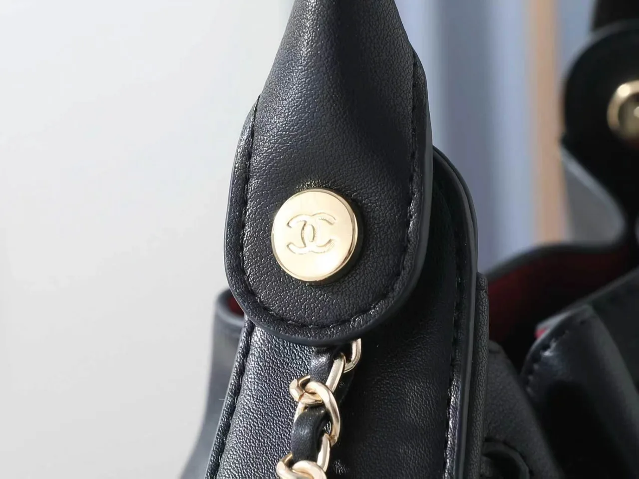 Chanel Woven Bucket Bag in Black · view 7