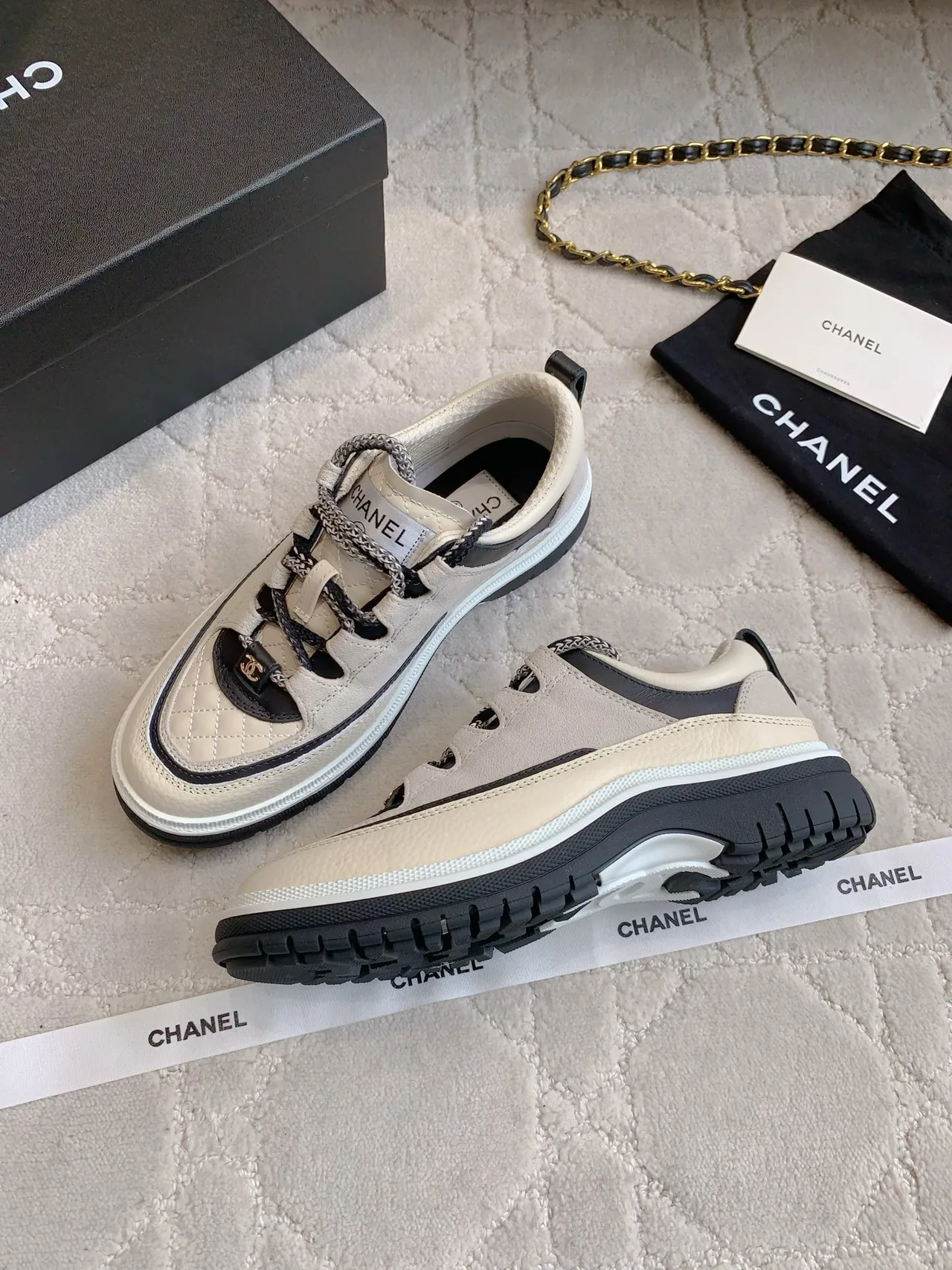 Chanel Cowhide Sneakers in Beige · view 4