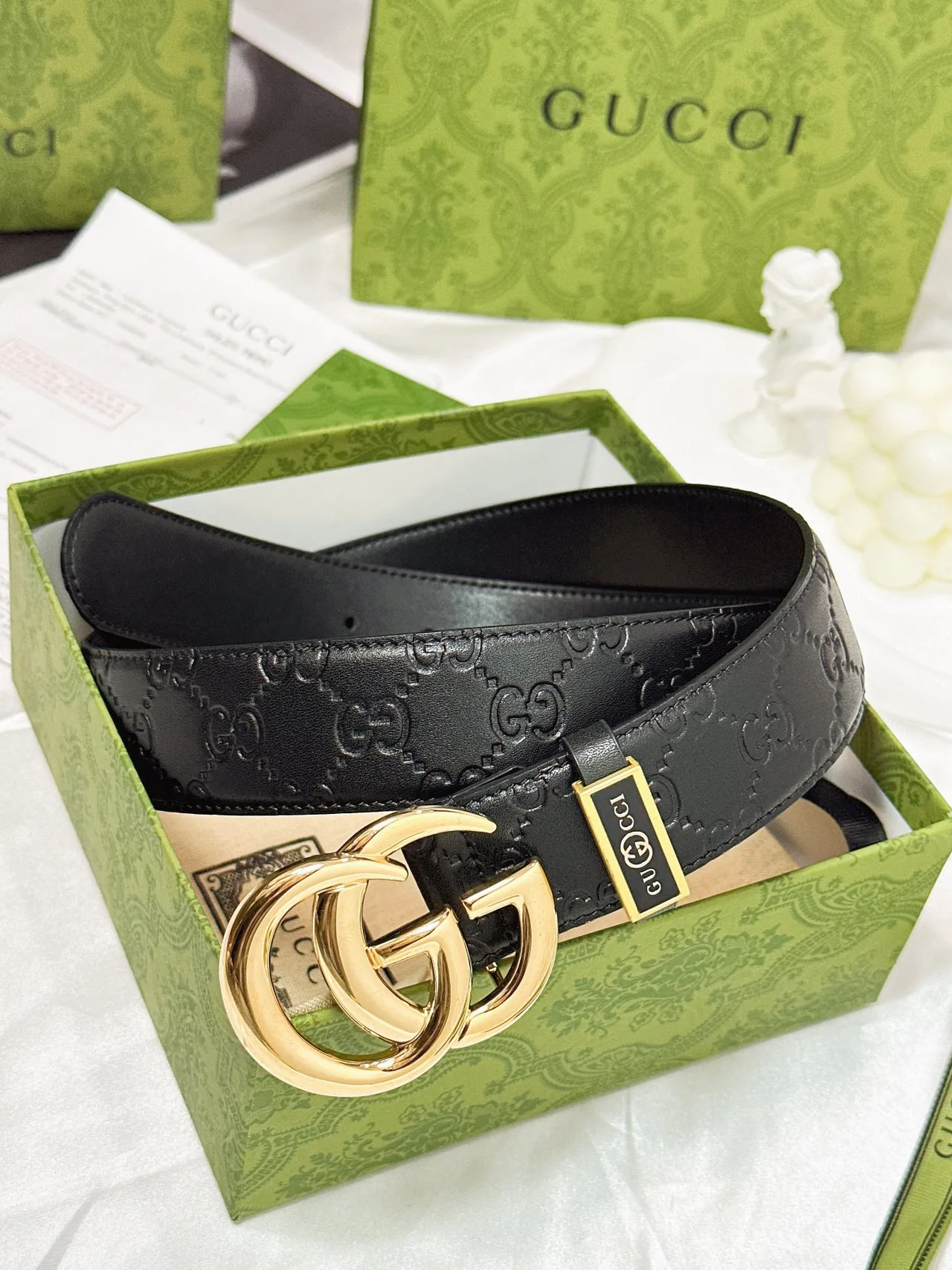 Gucci Cowhide Belt in Black · view 1