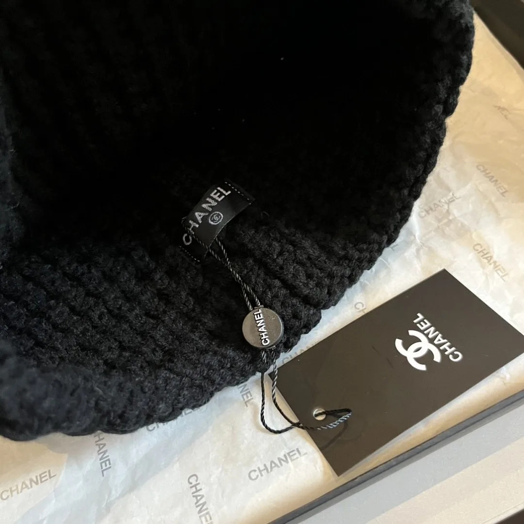 Chanel Beanie in Black · view 6