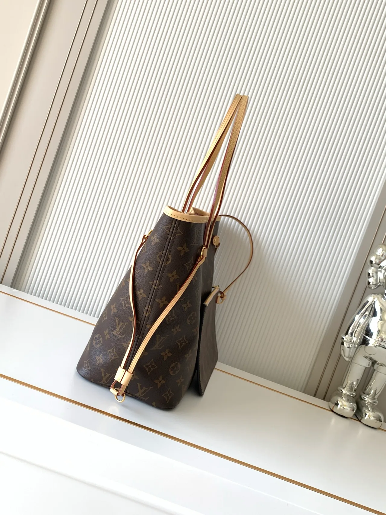 Louis Vuitton Neverfull Monogram Tote in Brown · view 2