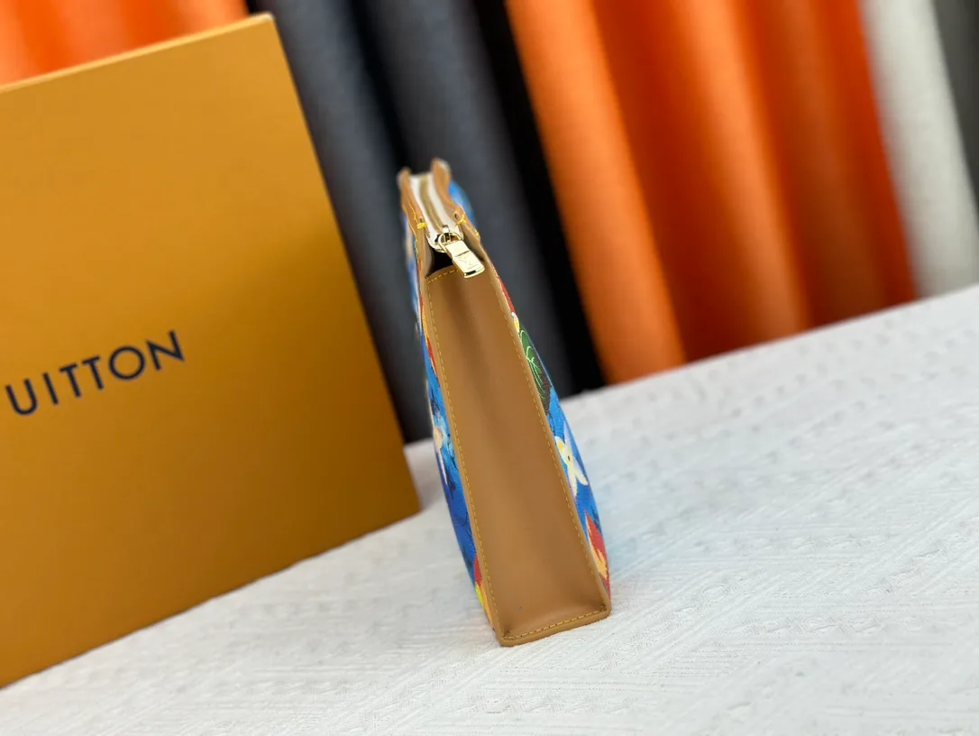 Louis Vuitton Canvas Smooth Handbag in Blue · view 5