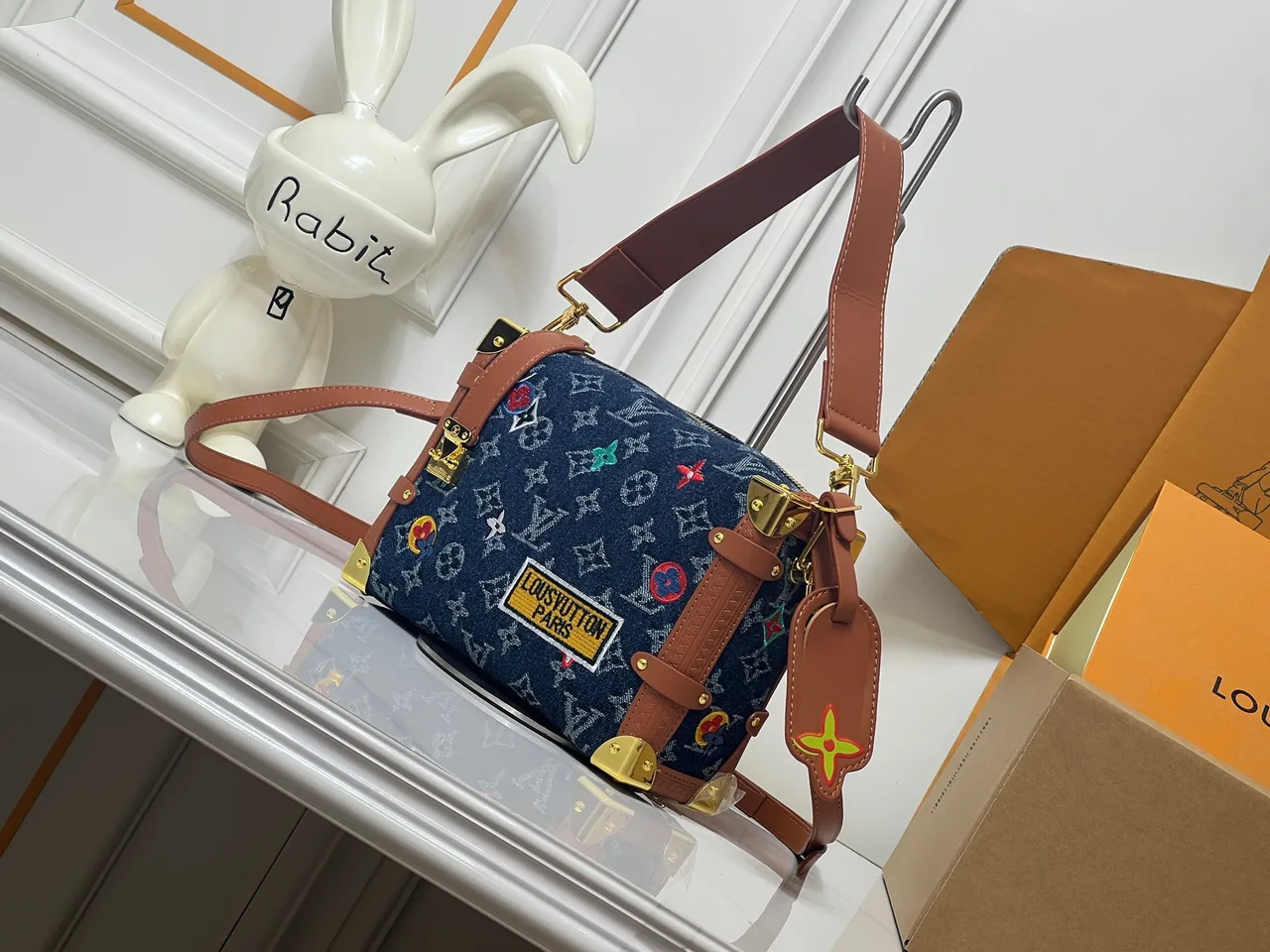 Louis Vuitton Cowhide Canvas Handbag in Blue · view 3