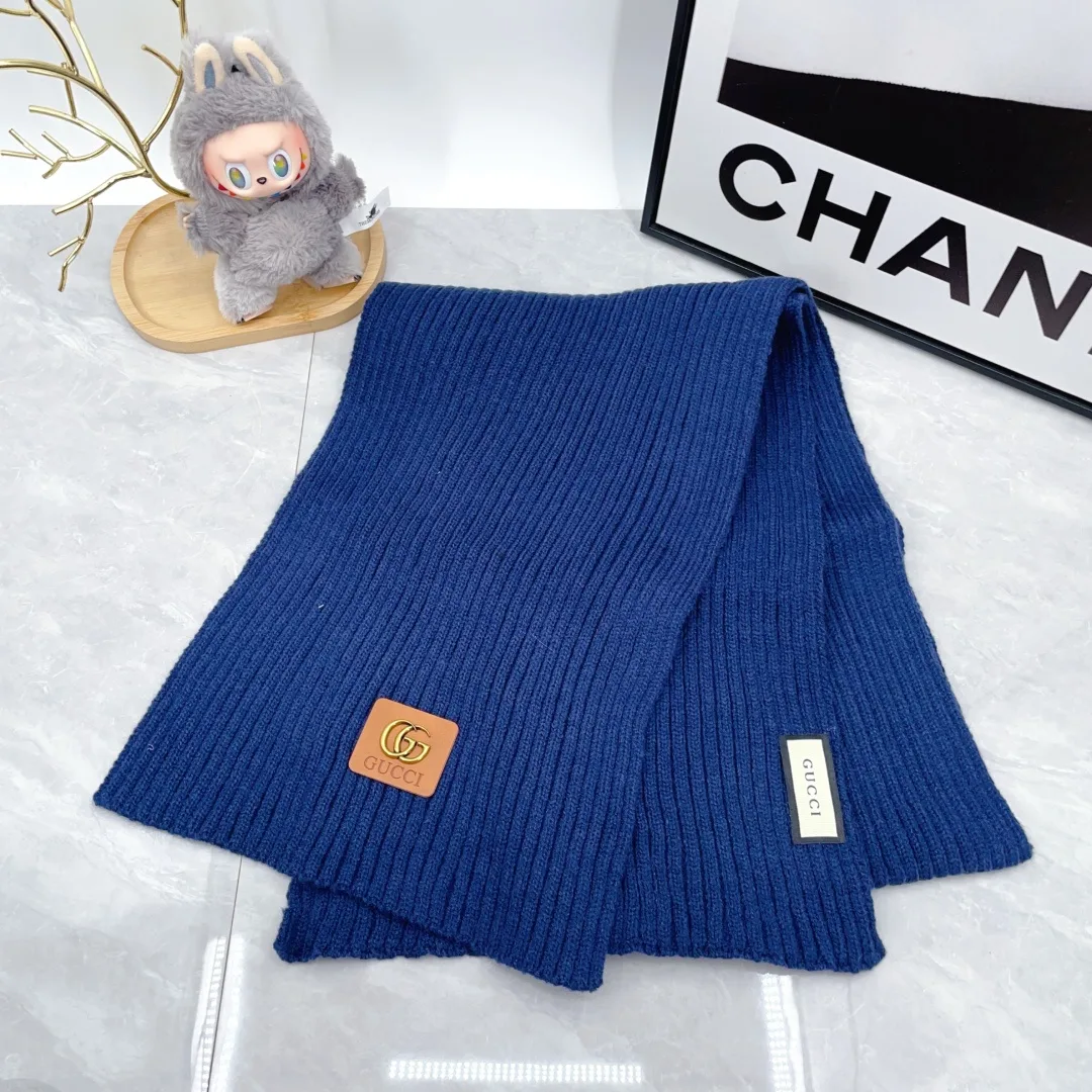 Gucci Wool Hat Scarf and Gloves Set in Blue · view 8