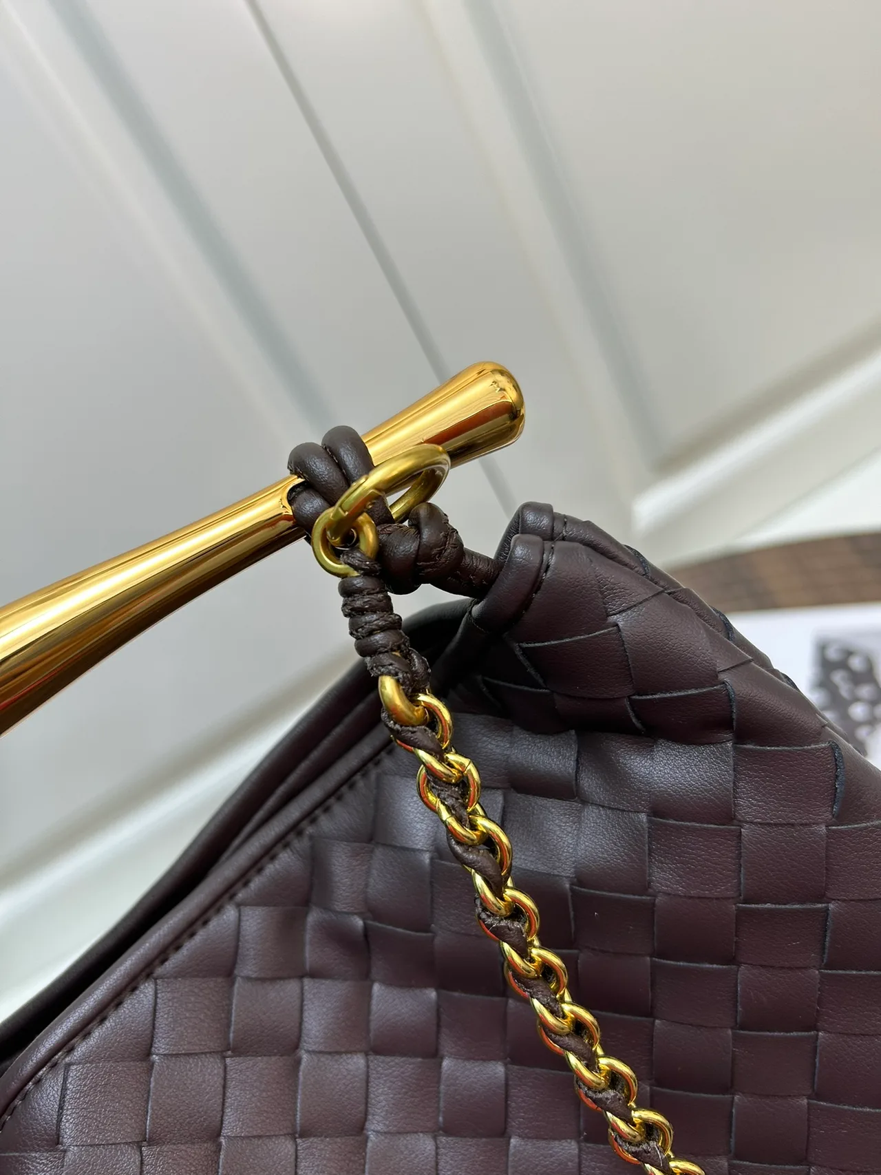Bottega Veneta Leather Woven Sardine Shoulder Bag in Brown · view 7