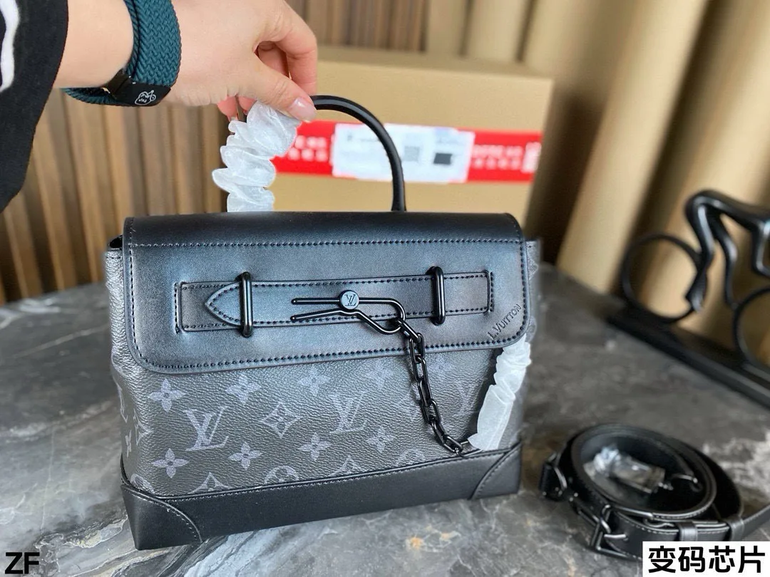 Louis Vuitton Top-Handle Bag in Black · view 3