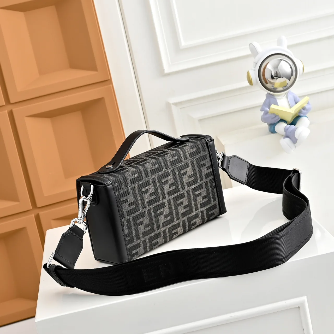 Fendi Clutch in Black · view 2