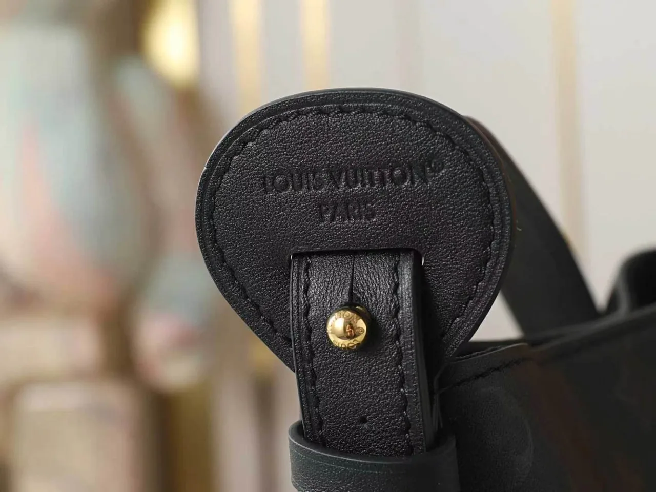 Louis Vuitton Cowhide All In BB bucket with pictured pouch in Black · view 3