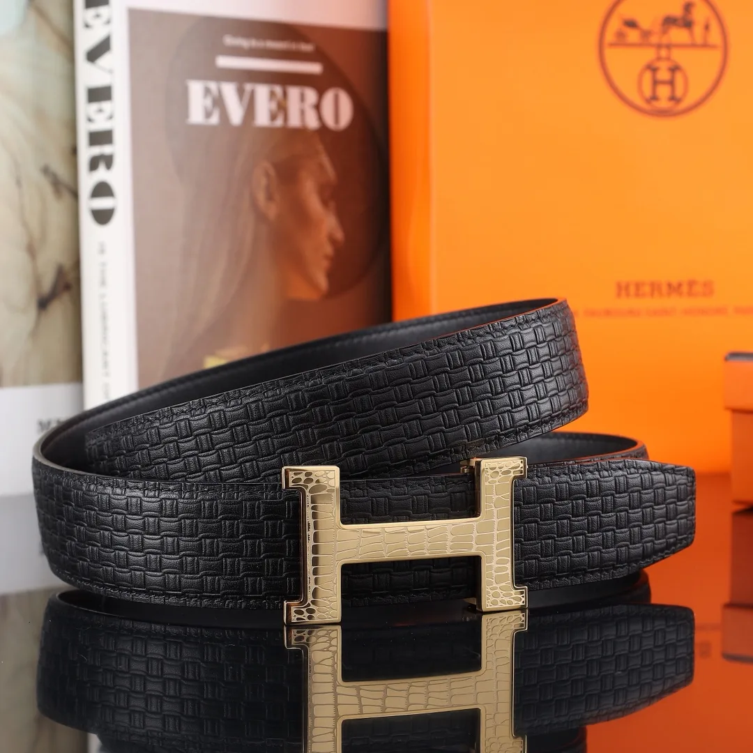 Hermes H Automatic Belt in Black · view 4