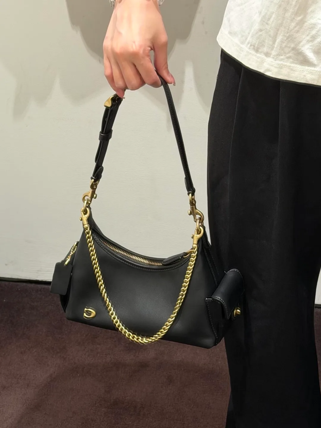 Coach Juliet shoulder bag in Beige / Black / Grey · view 2