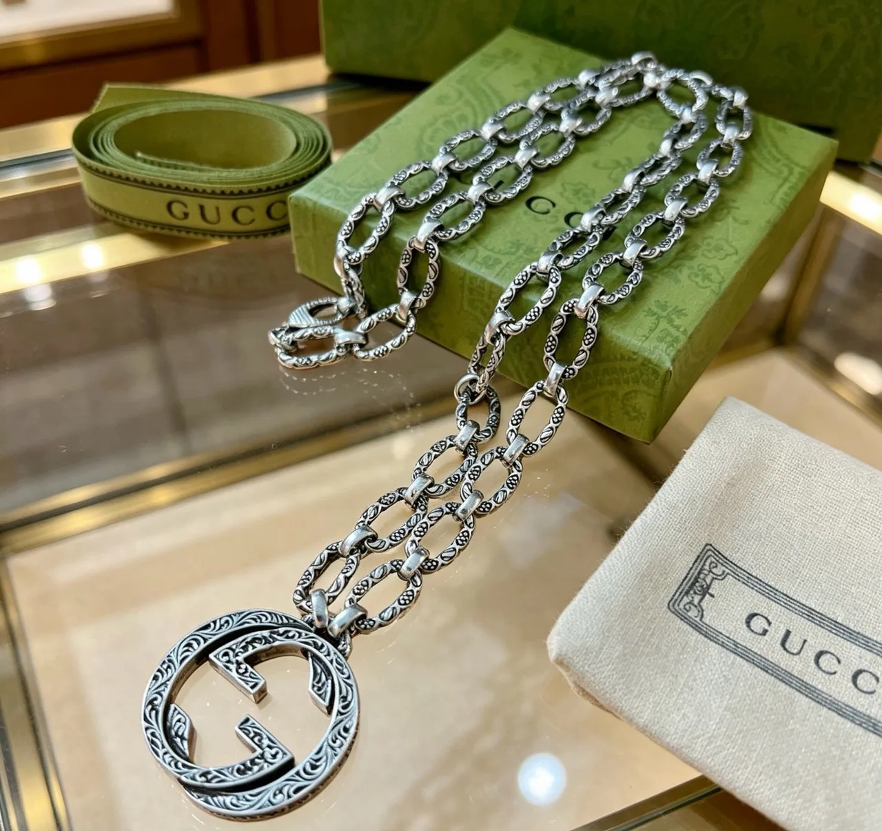 Gucci Pendant Necklace in Silver · view 5