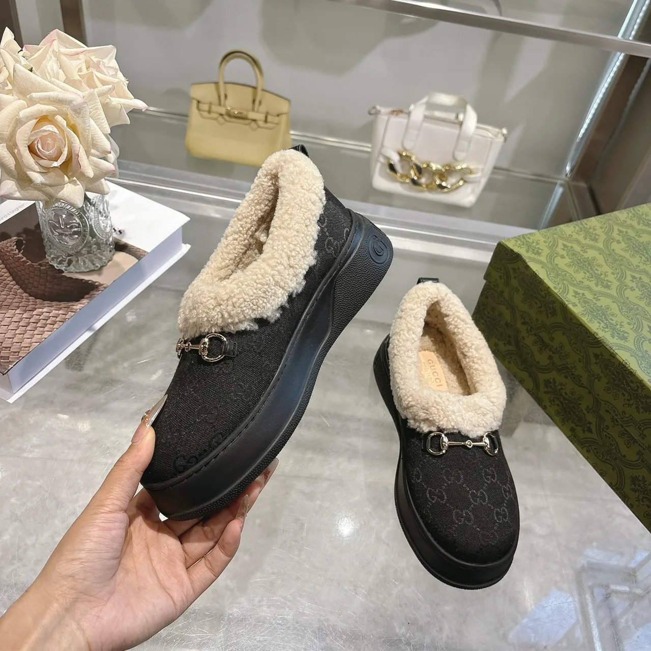 Gucci Wool Slippers in Black · view 5