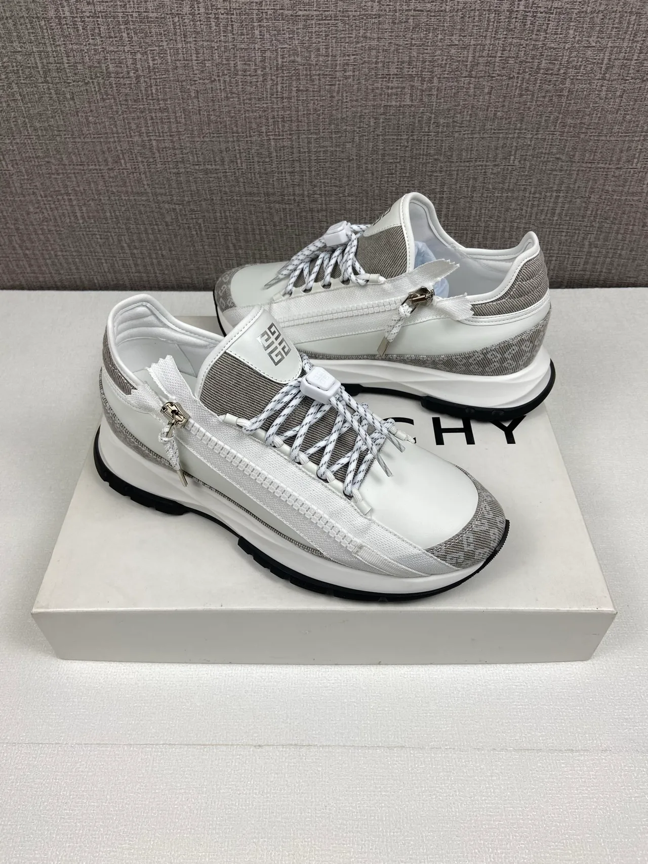 Givenchy Smooth Sneakers in White · view 5