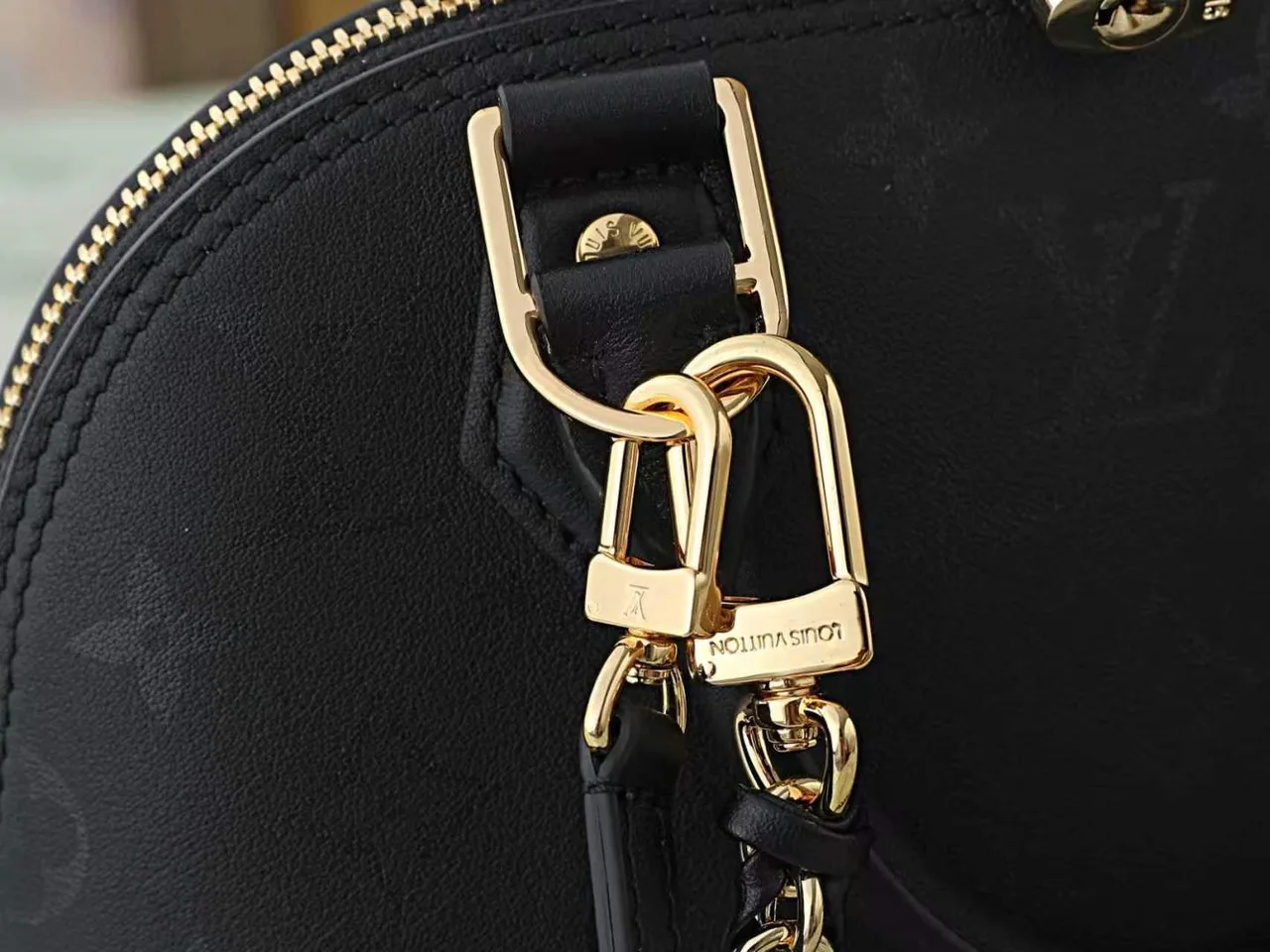 Louis Vuitton Cowhide Quilted Handbag in Black · view 7