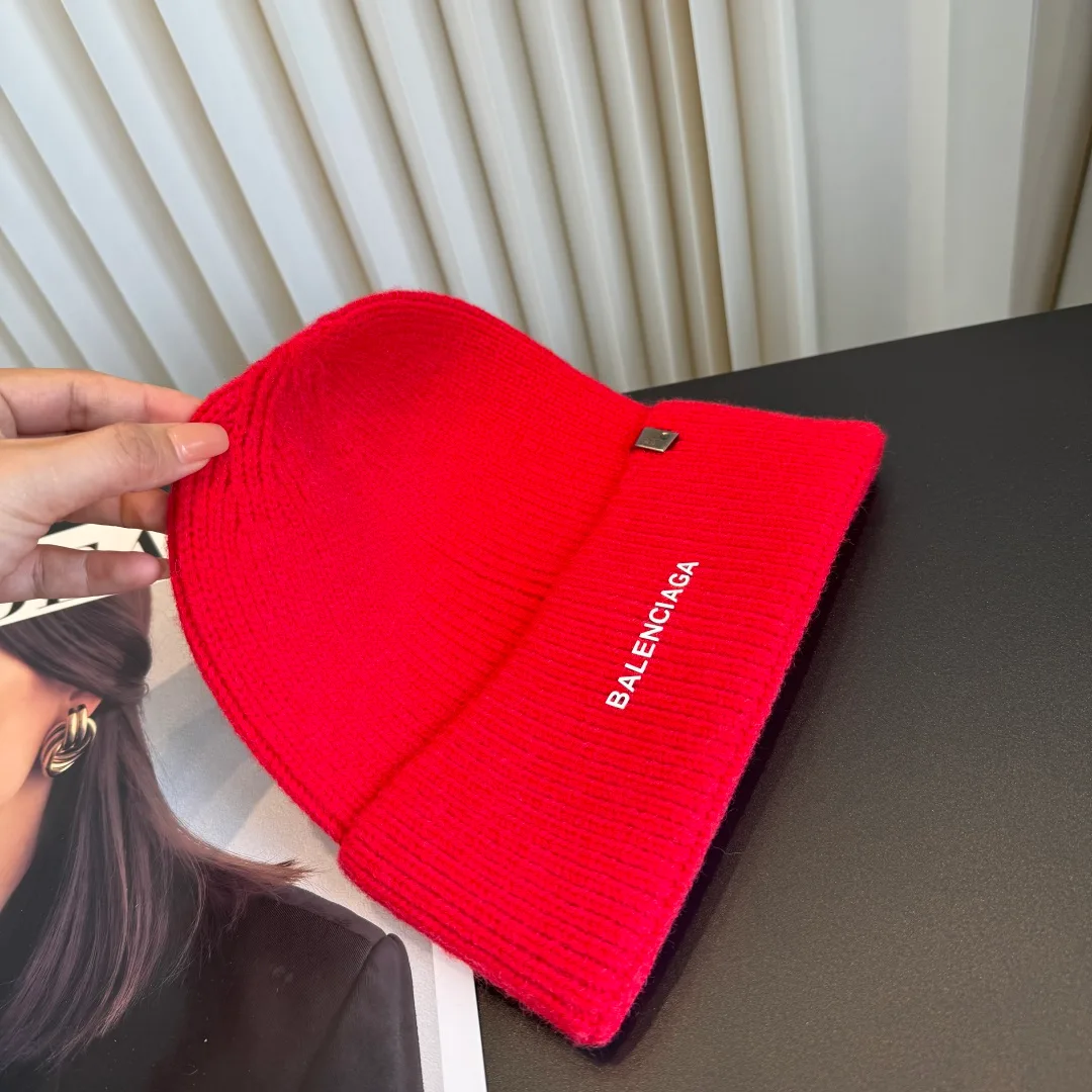 Balenciaga Beanie in Red · view 6