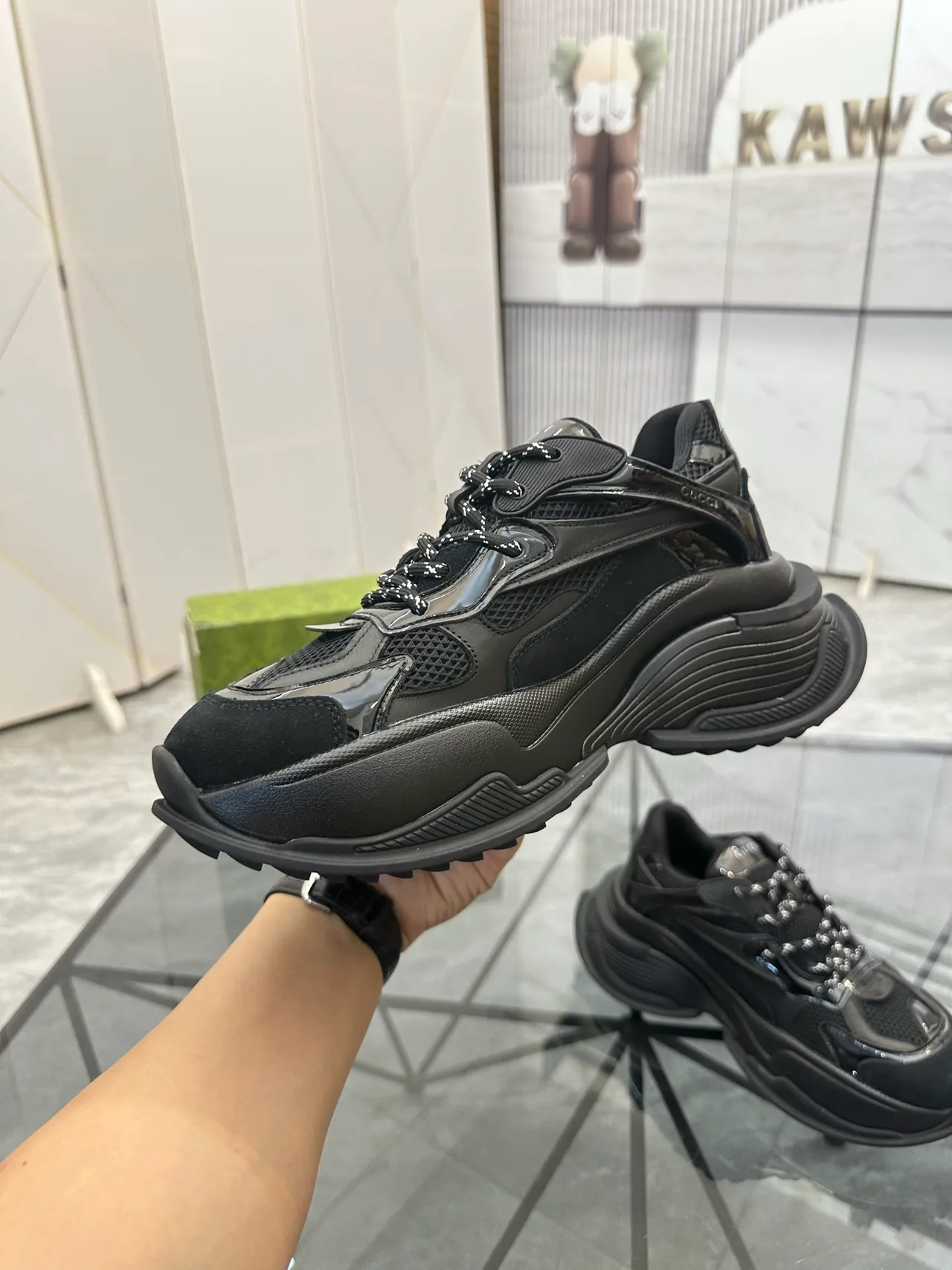 Gucci Cowhide Glossy Sneakers in Black · view 6