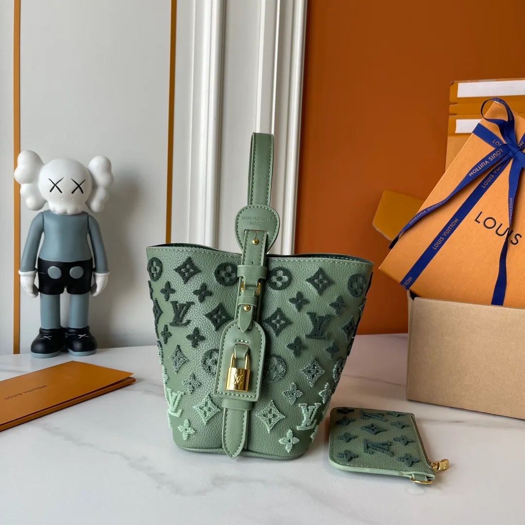 Louis Vuitton Cowhide All In BB bucket with pictured accessories in Green · view 3