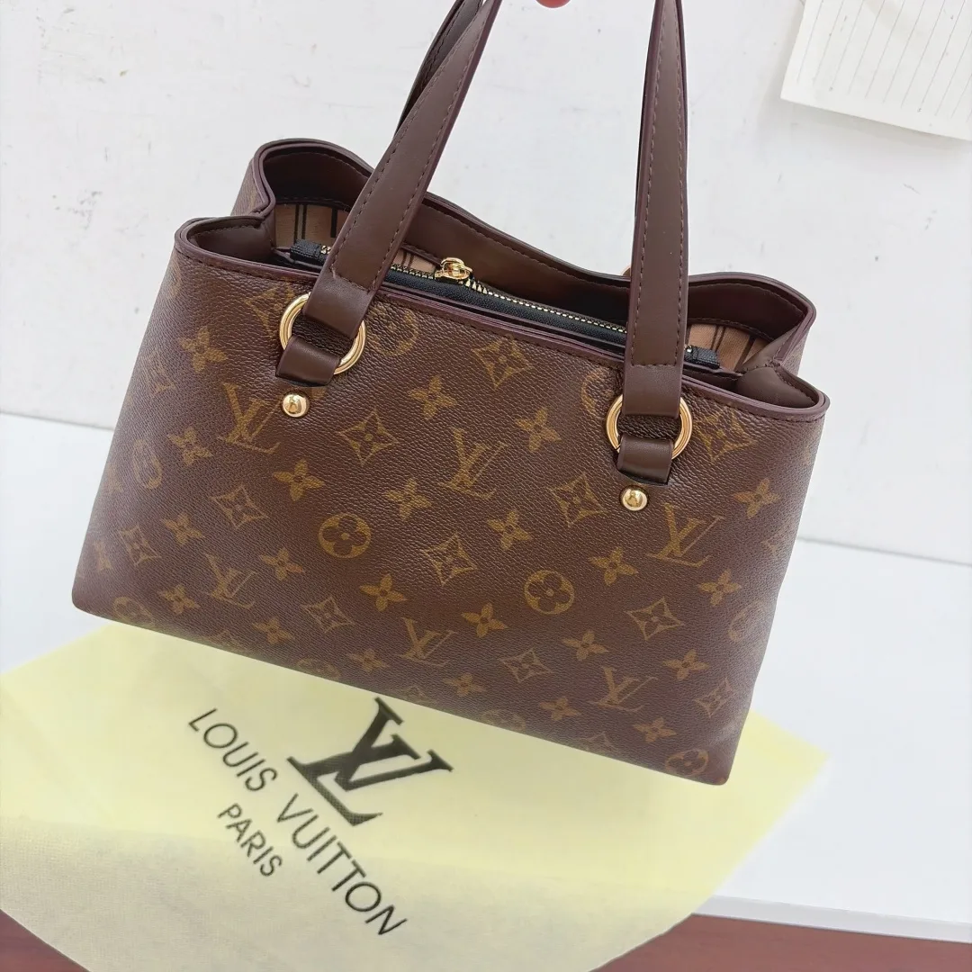 Louis Vuitton Monogram tote in Brown · view 4