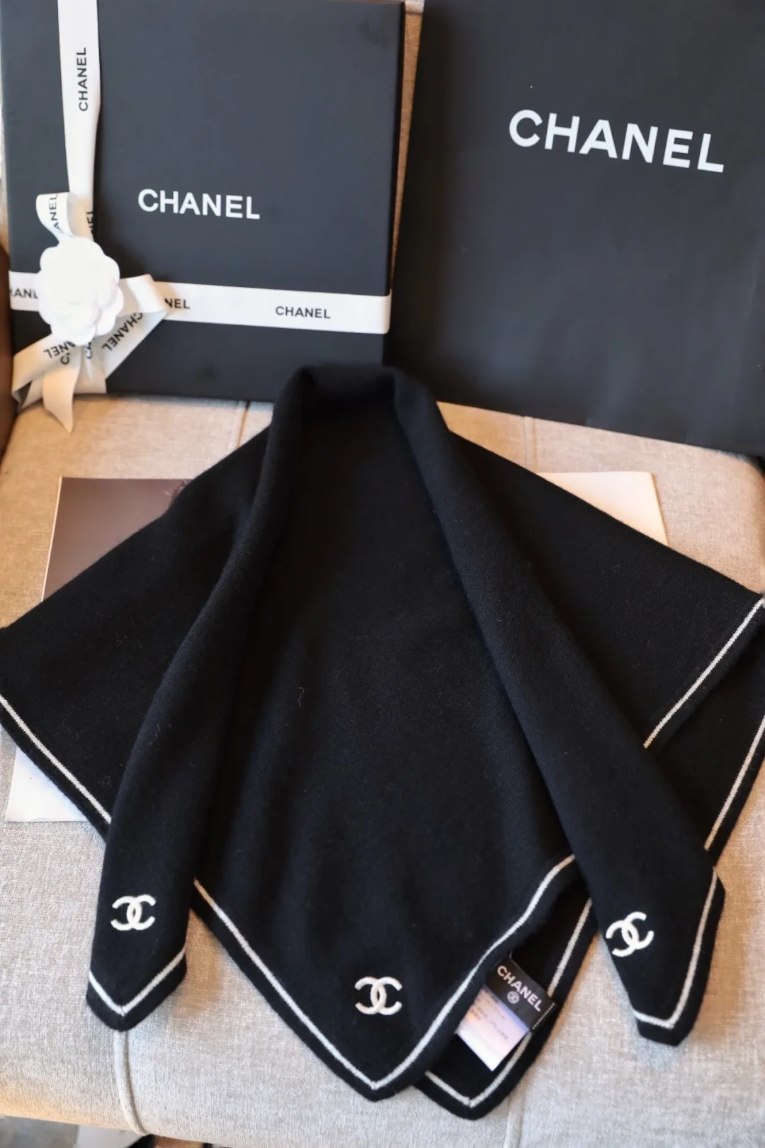 Chanel Wool Cashmere Scarf in Black · view 1