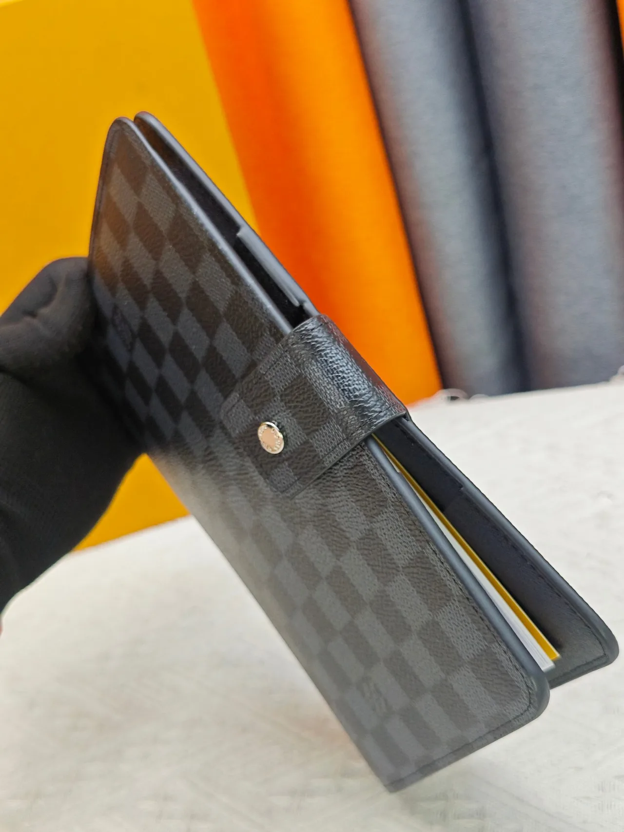 Louis Vuitton Canvas Agenda Cover in Black · view 8