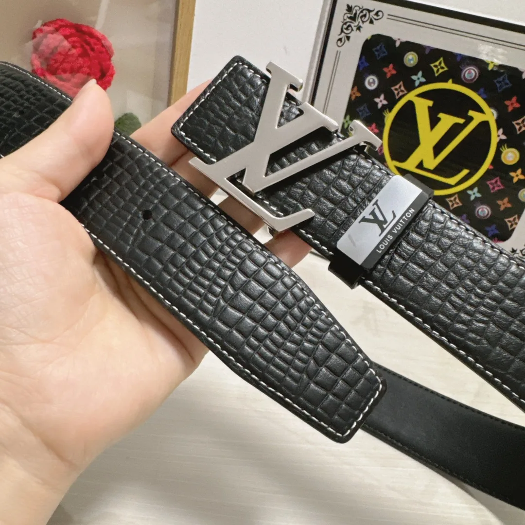 Louis Vuitton Cowhide Belt in Black · view 4