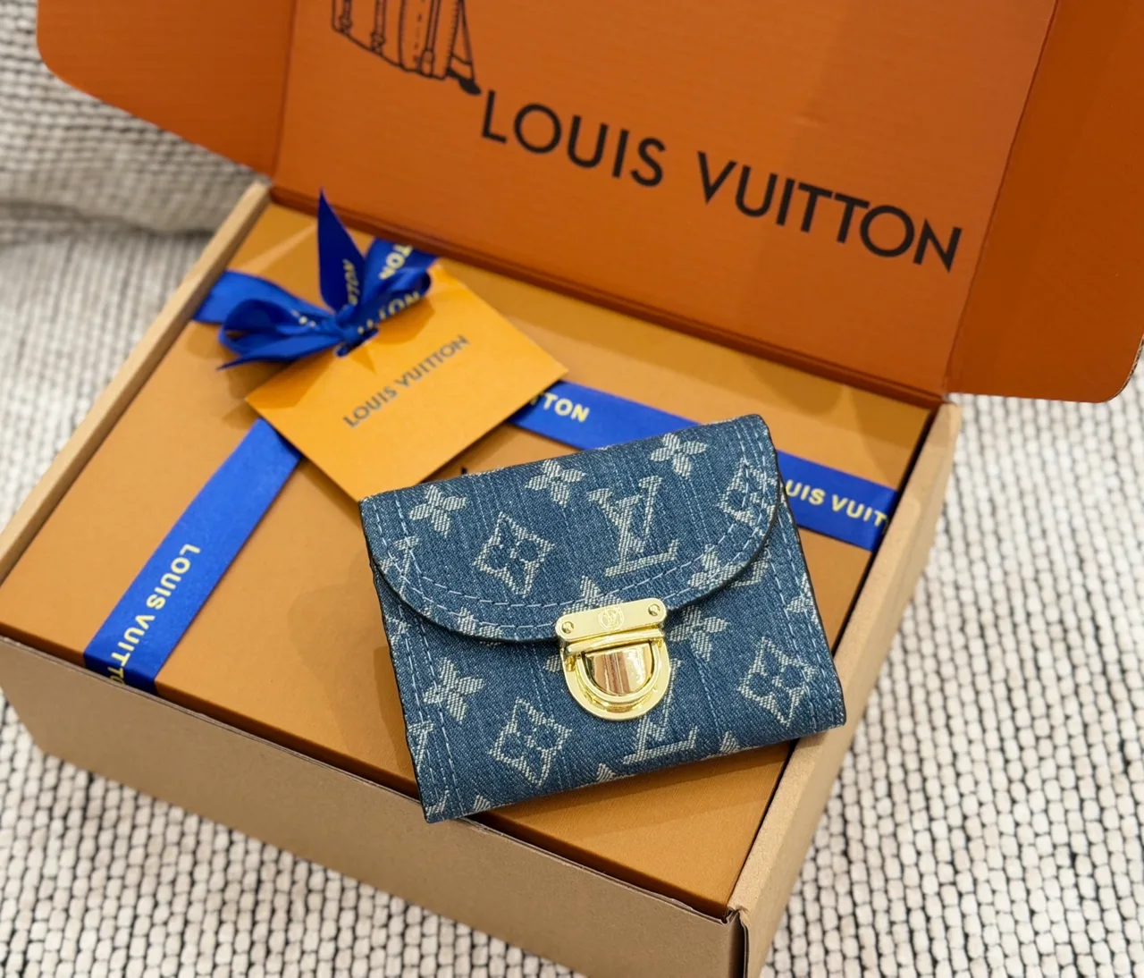 Louis Vuitton Wallet in Brown & Blue & Black · view 4