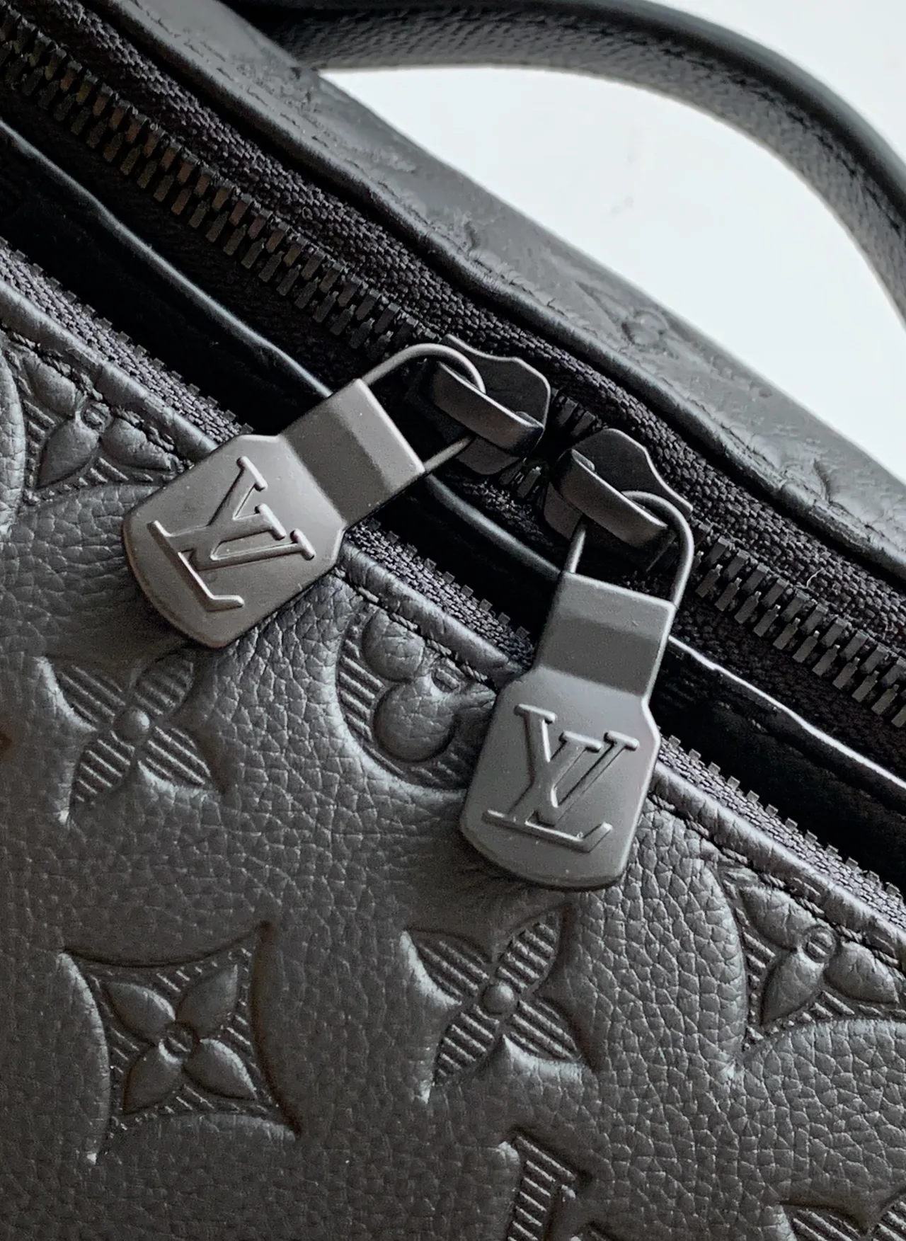Louis Vuitton Belt Bag in Black · view 5