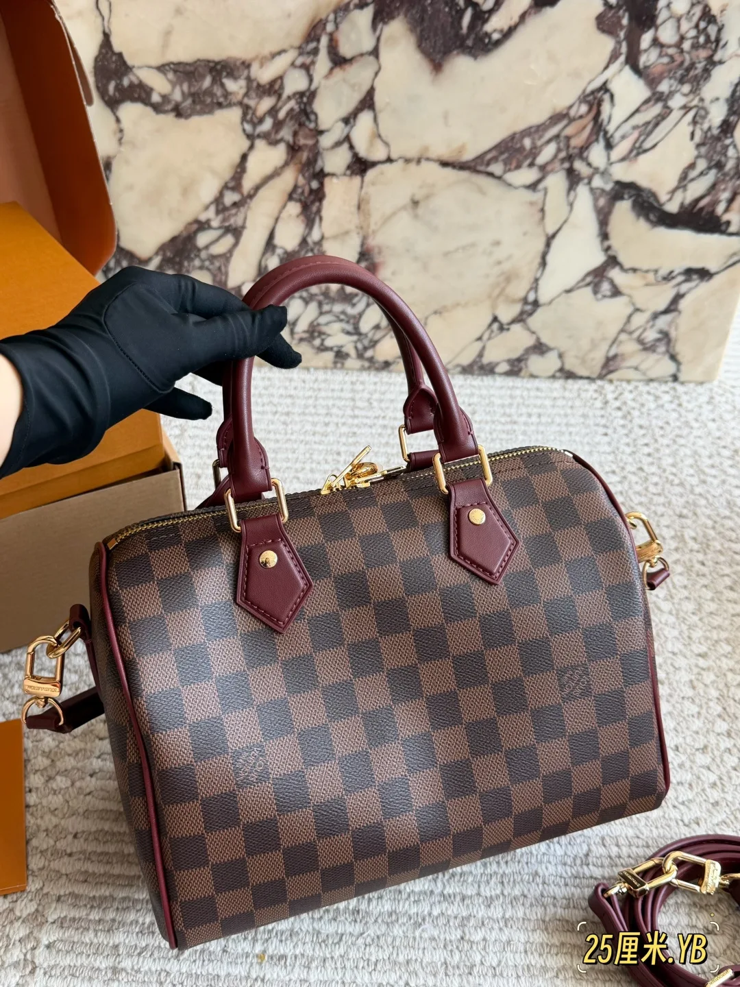 Louis Vuitton Speedy 30 Pillow Handbag in Brown · view 3