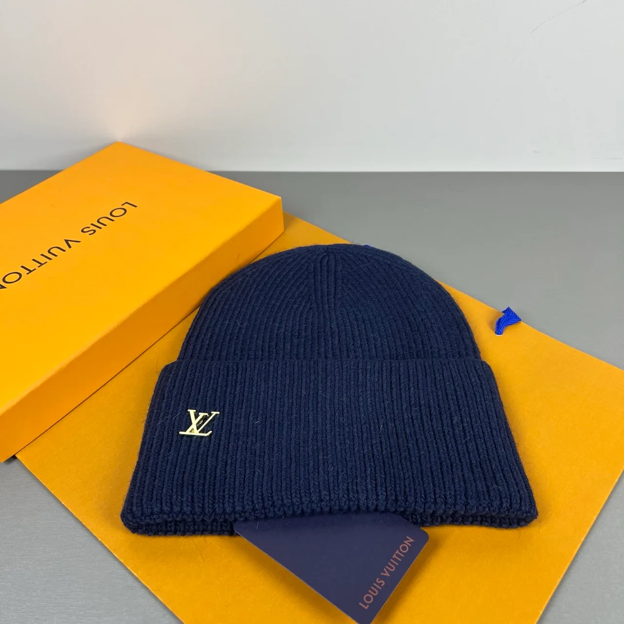 Louis Vuitton Small-logo knit beanie in White & Blue · view 2