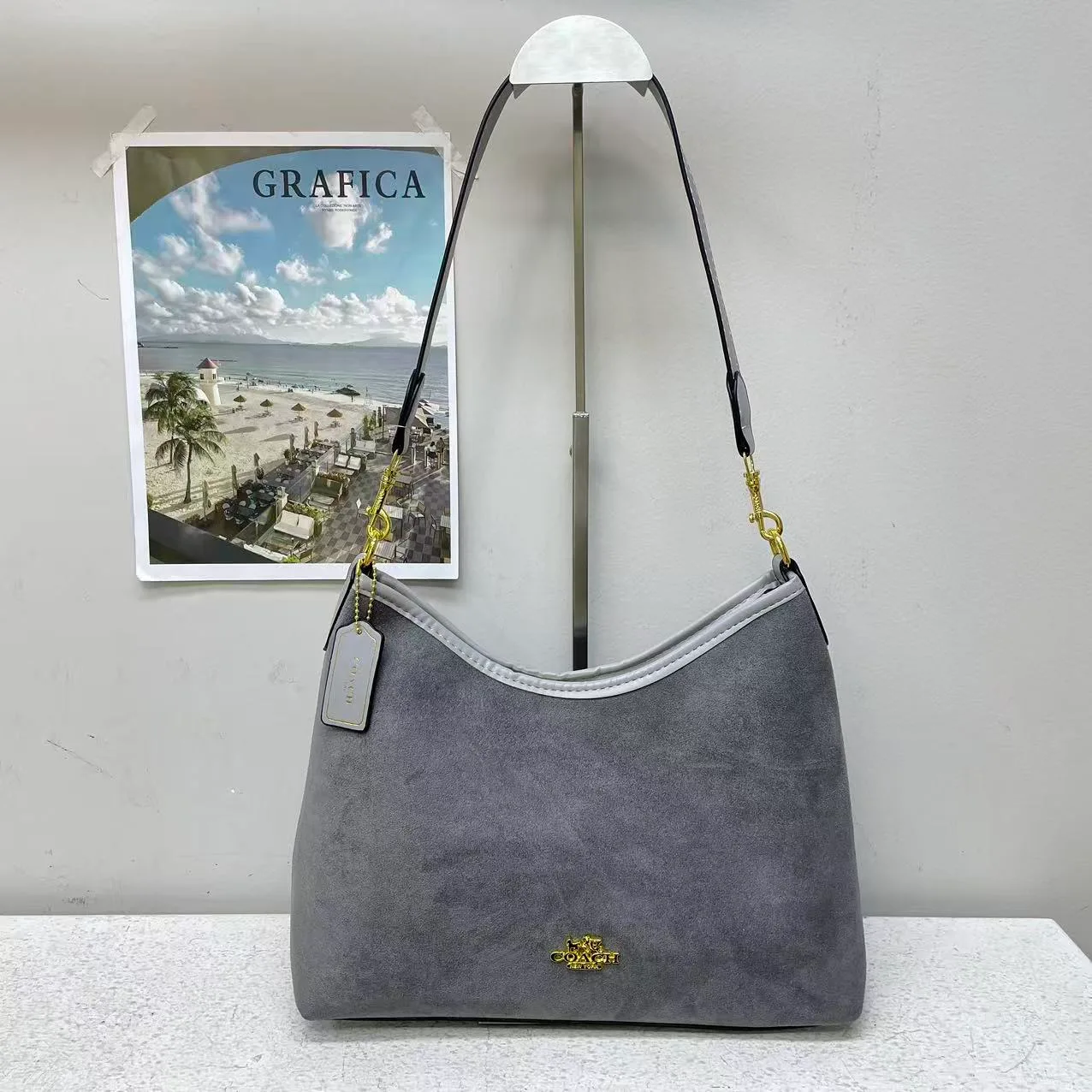 Coach Logo hobo shoulder bag in Burgundy & Brown & Grey & Yellow & Black · view 3