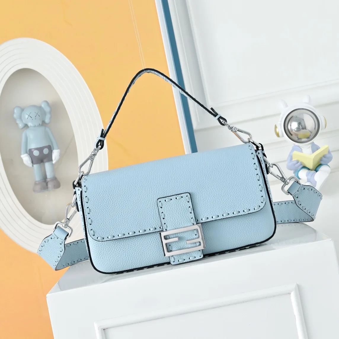 Fendi Baguette Smooth Bag in Blue · view 1