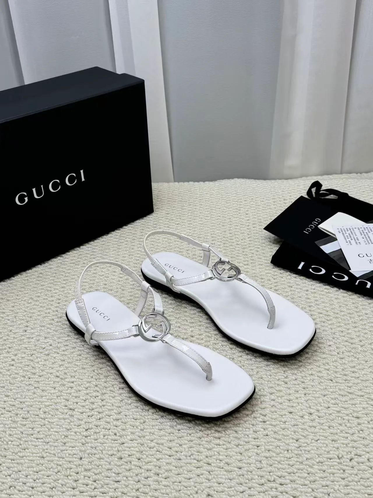 Gucci Thong Sandals in White & Silver & Green & Black · view 4