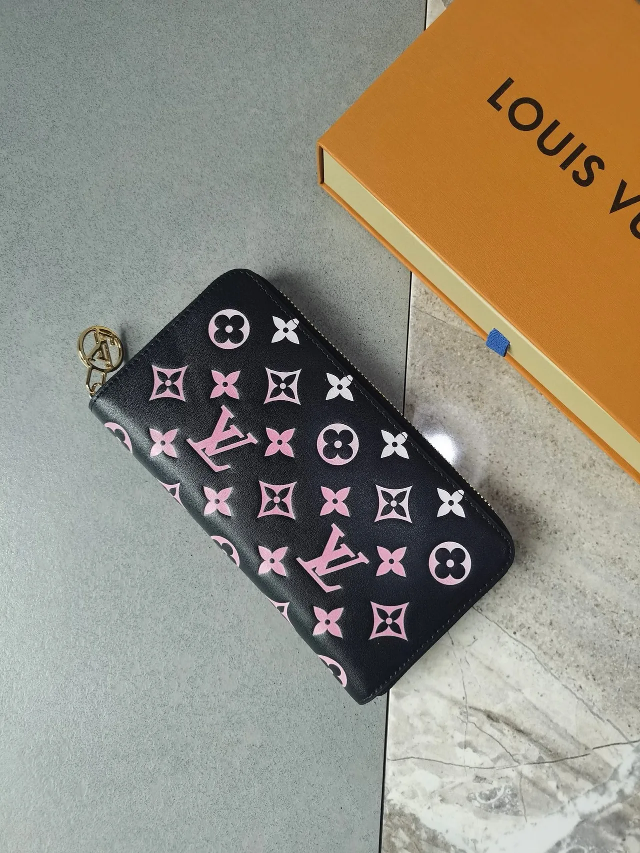 Louis Vuitton Lambskin Wallet in Black · view 3