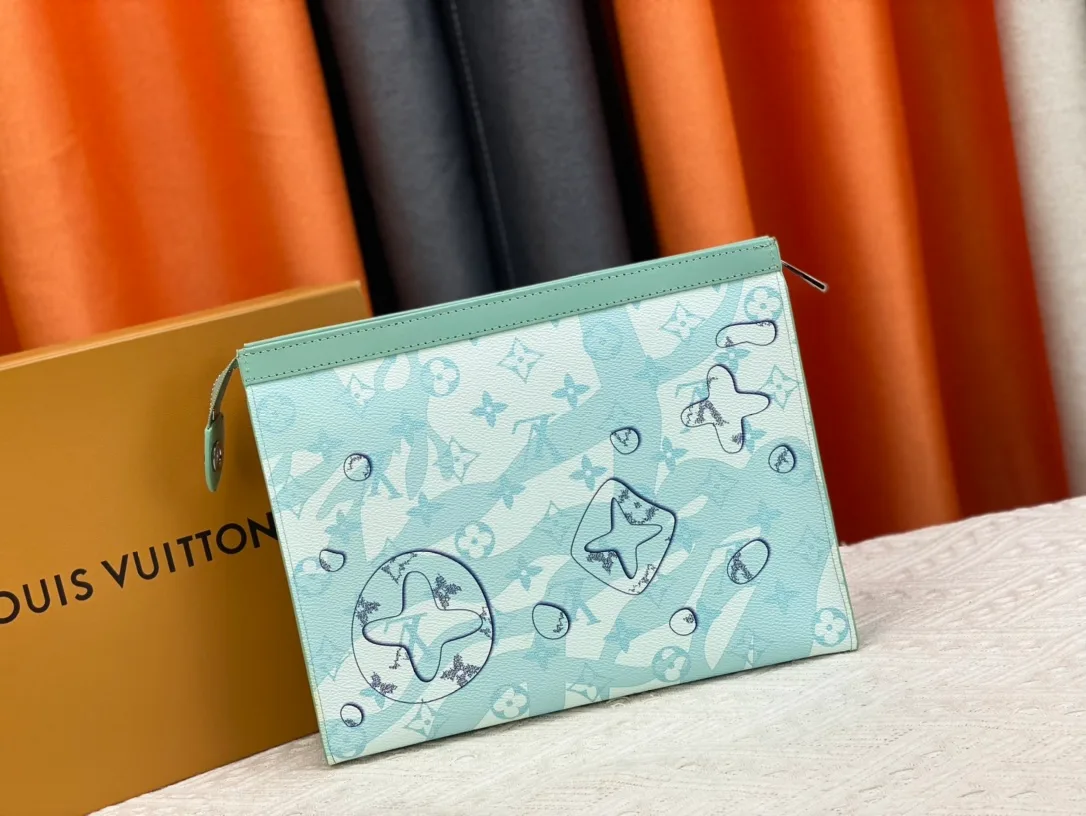 Louis Vuitton Cowhide Canvas Clutch in Green · view 2