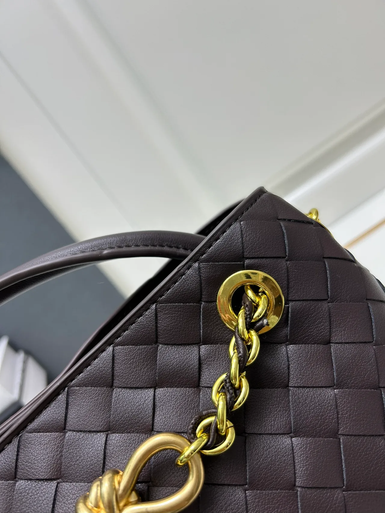 Bottega Veneta Woven Tote in Brown · view 7