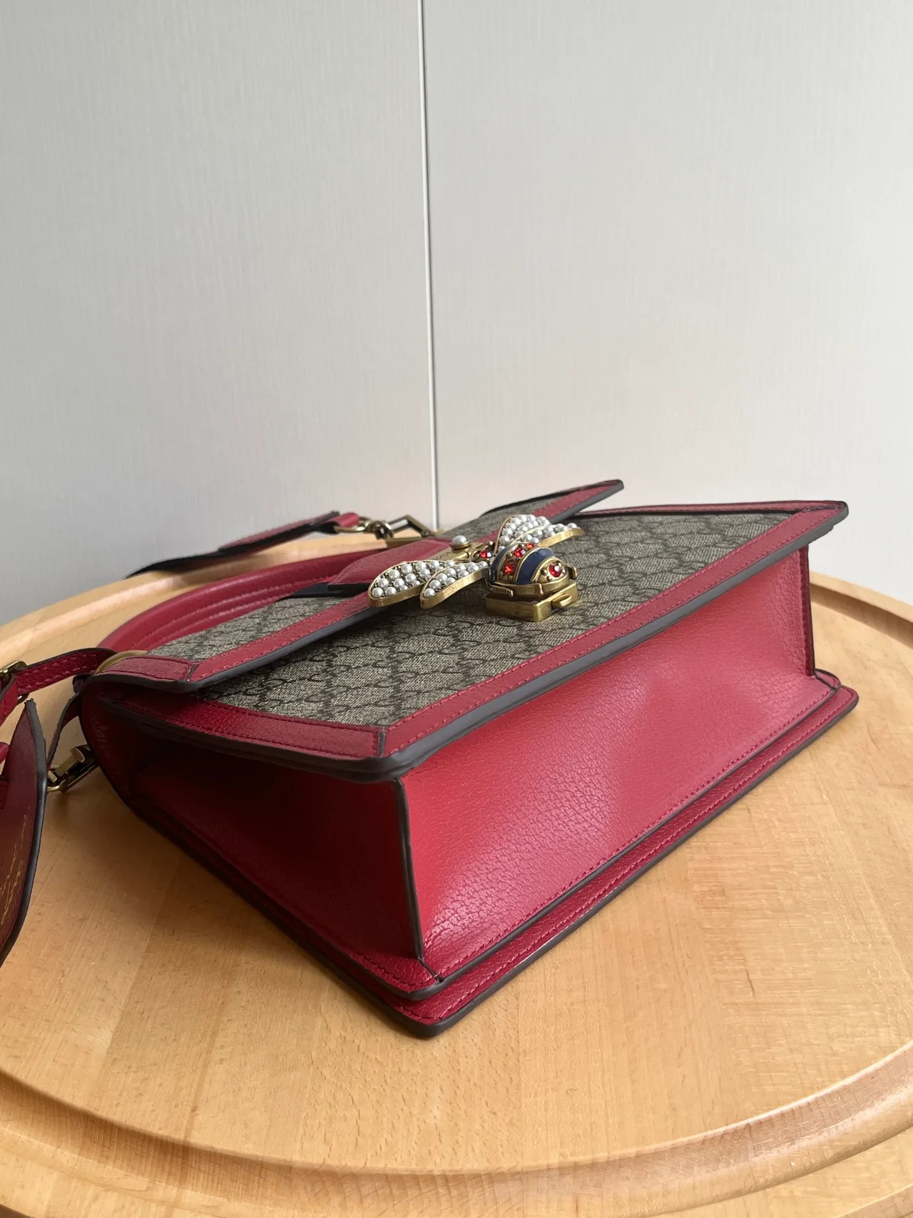 Gucci Quilted Handbag in Beige · view 5