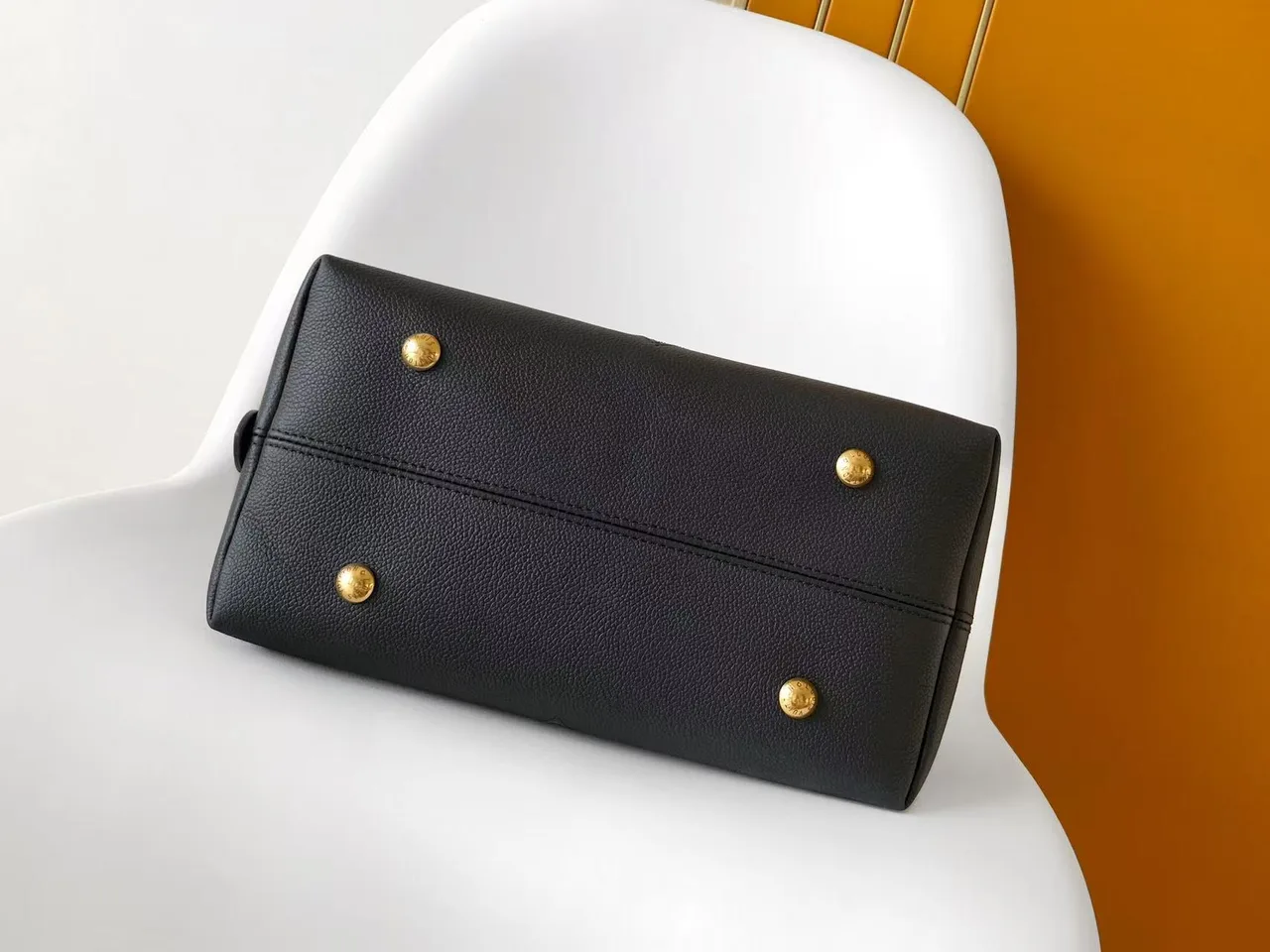 Louis Vuitton Cowhide Hobo Bag in Black · view 5