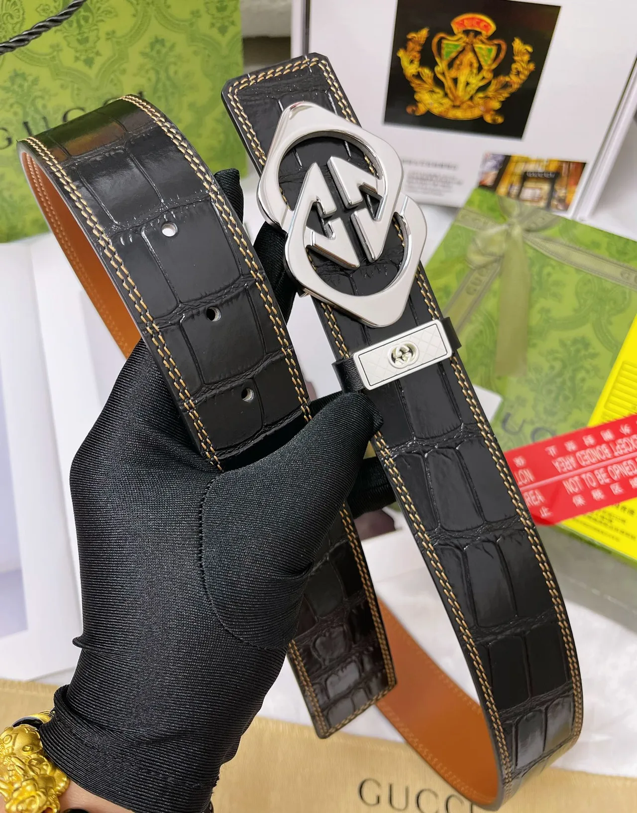 Gucci Cowhide Belt in Black · view 4
