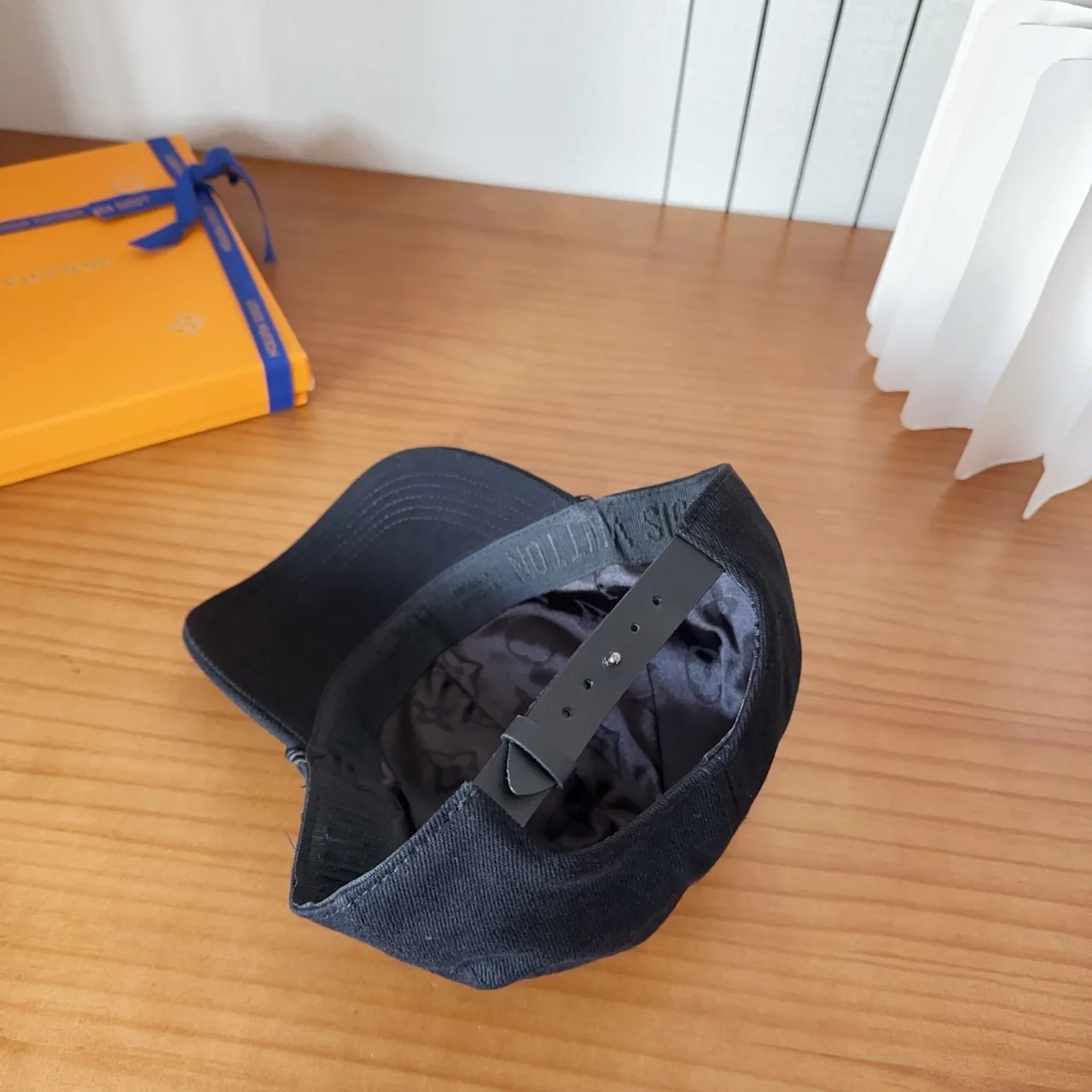 Louis Vuitton Baseball Cap in Black · view 9
