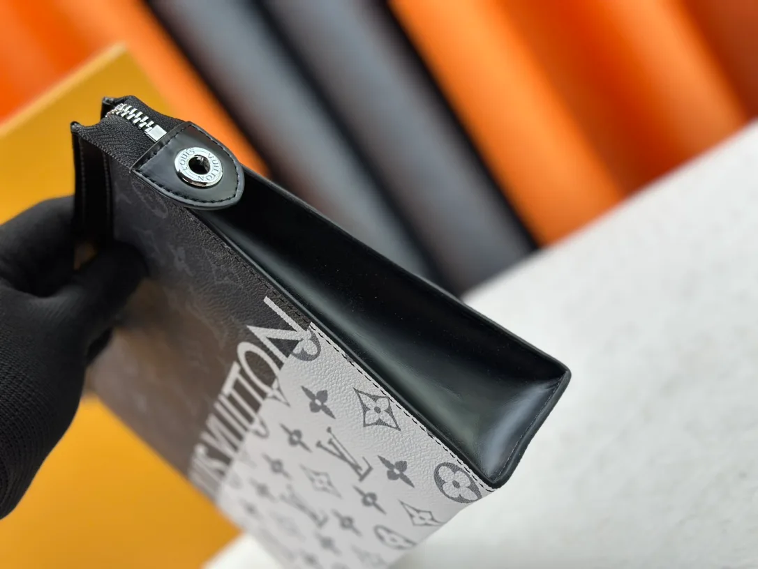 Louis Vuitton Canvas Monogram Clutch in Black · view 6
