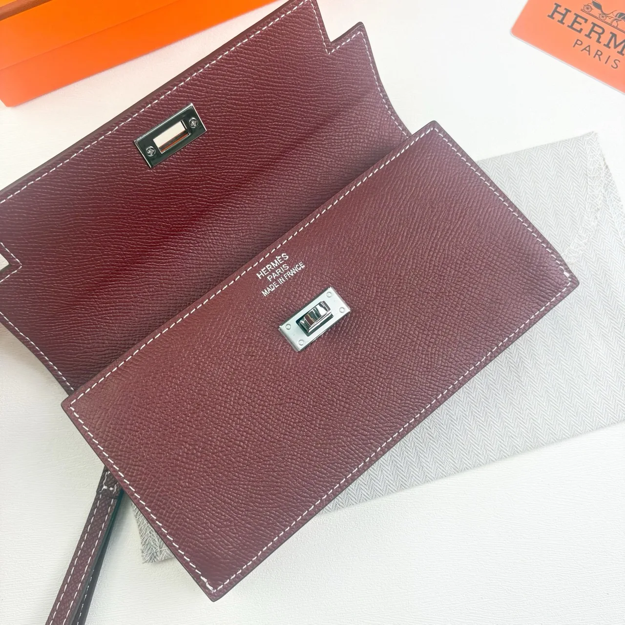Hermes Smooth Kelly Long Wallet in Burgundy · view 5