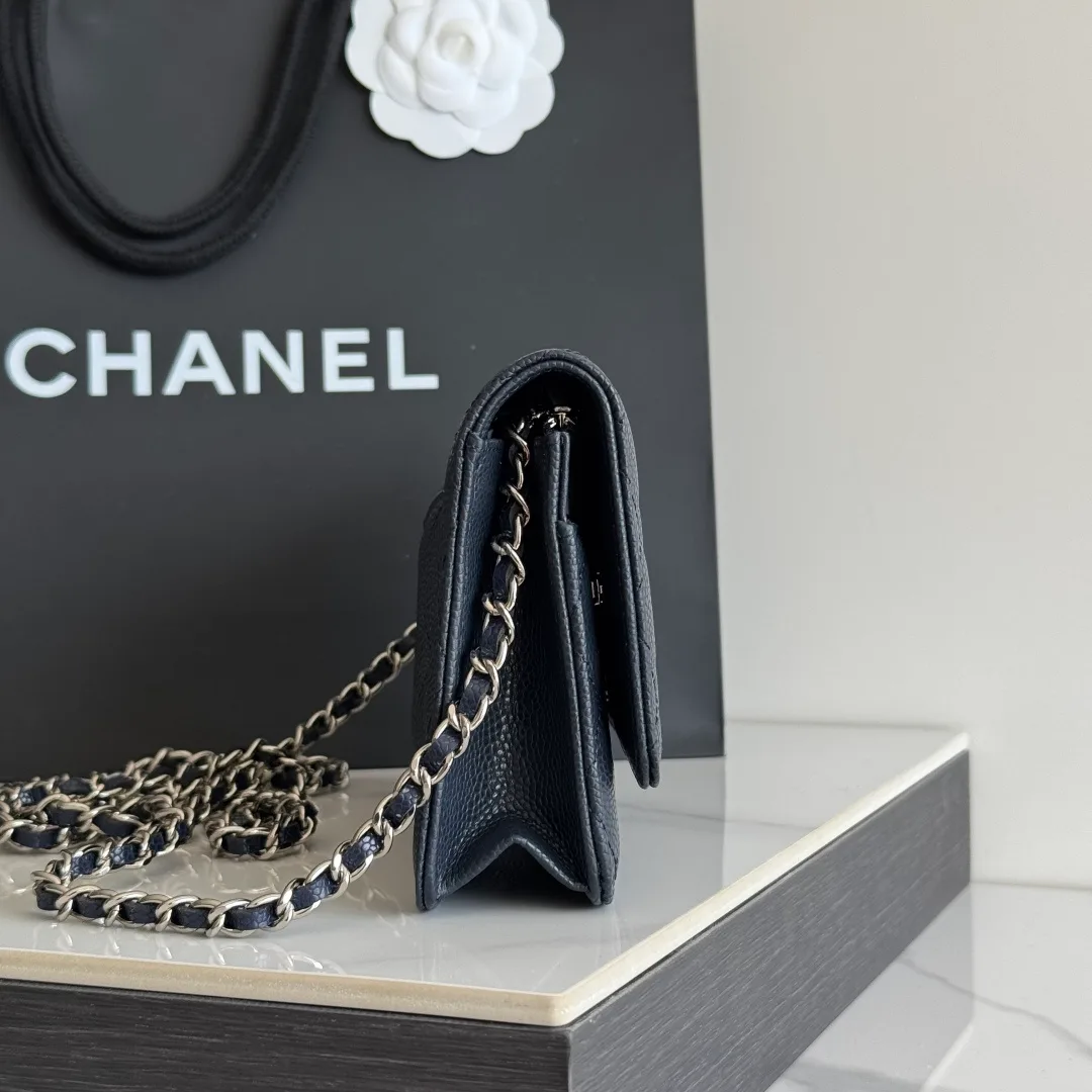 Chanel Calfskin Quilted Clutch in Black · view 4