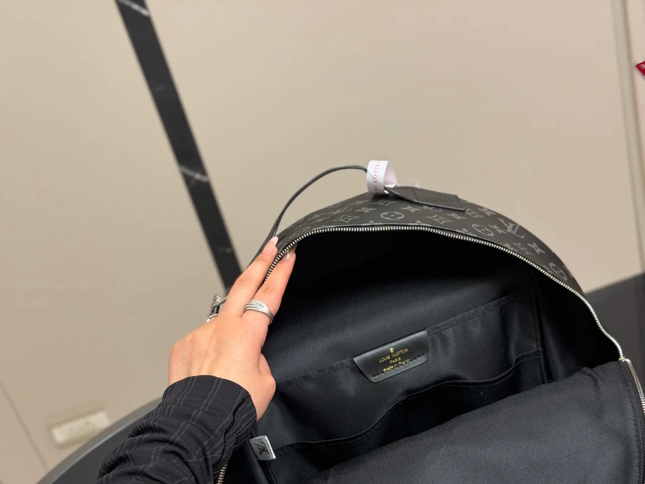 Louis Vuitton Discovery Backpack in Black / Brown · view 6