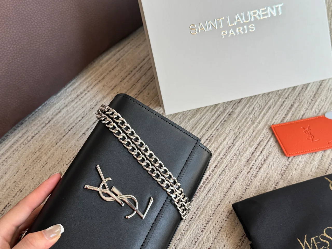 Saint Laurent Clutch in Black · view 6