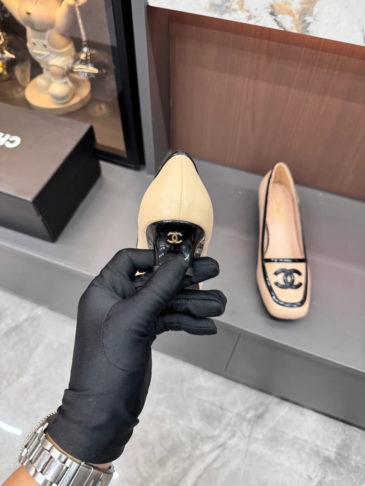 Chanel Cowhide Loafers in Beige · view 7