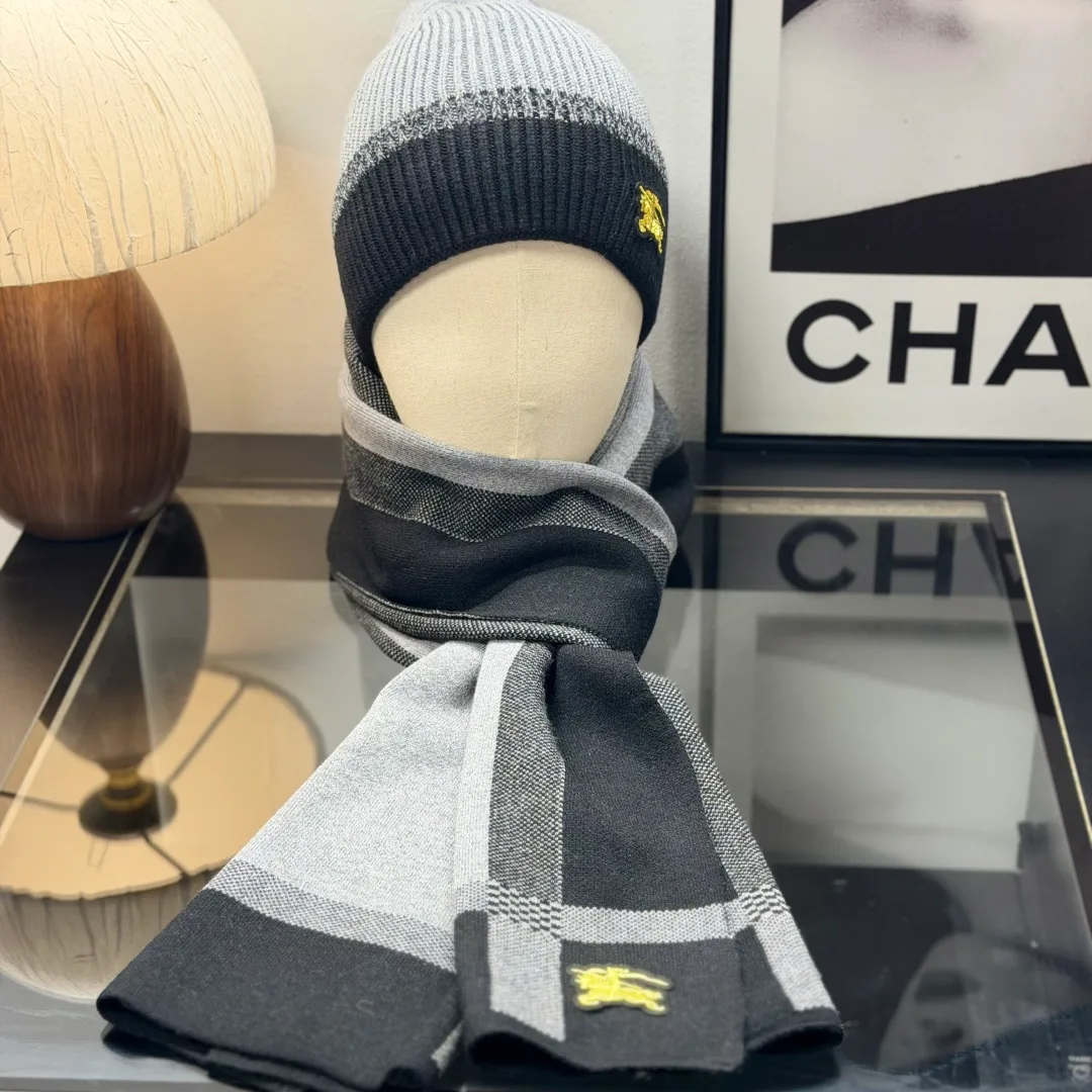 Burberry Wool Striped Hat Scarf and Gloves Set in Grey · view 2