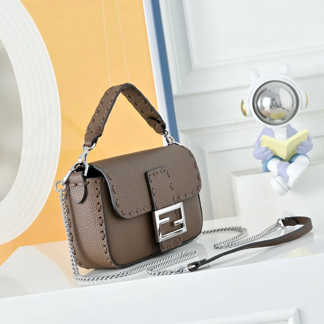 Fendi Baguette Smooth Bag in Brown · view 4