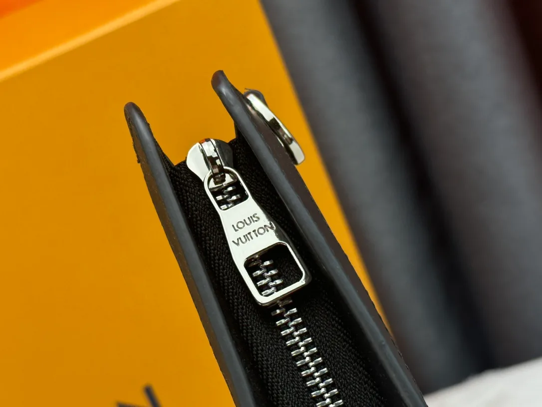 Louis Vuitton Canvas Woven Clutch in Black · view 7