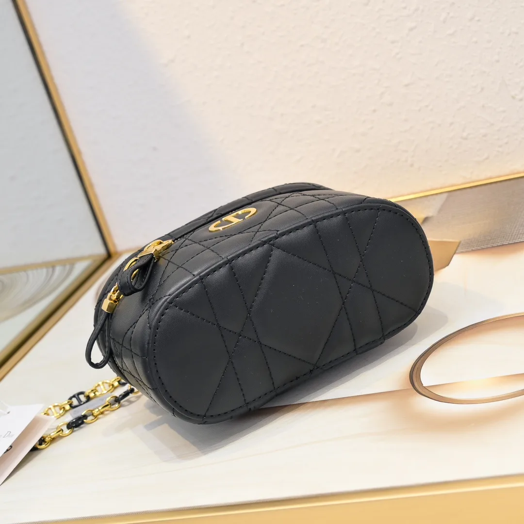 Dior Quilted Clutch in Black · view 4